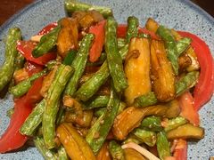 -蜜桃餐厅·伴山(湖滨商业街店)