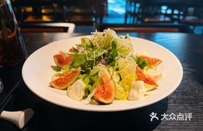 Olive Oil and Herb Salad