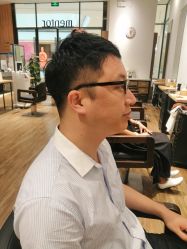 -曼都发型