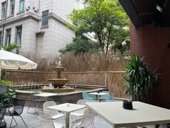 -潮一不贰·法式甜品·生日蛋糕·西式简餐(外滩店)