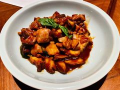 罗勒叶牛肝菌鲍鱼炒三黄鸡-北京柏悦酒店·锦庭餐厅Dining Room