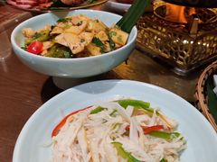 -老滇山寨•云南特色菜•地方菜•民族风情歌舞表演(金碧店)