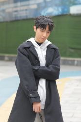-一家只做男发烫染的店