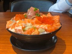 三文鱼火山丼-魔丼屋(日月光店)