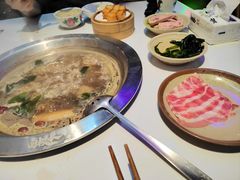-卤校长重庆火锅(国兴店)