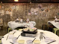 大堂-鲜入围煮花胶鸡海鲜火锅