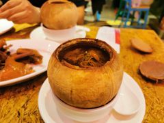 泰式椰皇炖乌鸡汤-陈鹏鹏潮汕菜(宝安机场T3航站楼店)