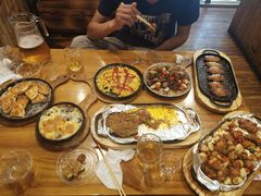 -老东镇啤酒屋海鲜加工·蒸汽海鲜·海鲜烧烤(台东店)