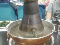 -楼外楼大刀肉传统火锅居(幸福街店)