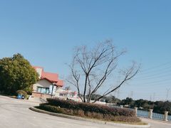 -蓝精灵乐园·世茂精灵之城主题乐园