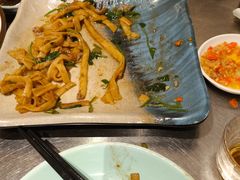 -潮界(LU·ONE凯德晶萃广场店)