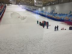 -乔波室内滑雪场