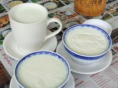 -周大娘牛乳(旧寨古村总店)
