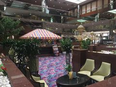 -燕山大酒店