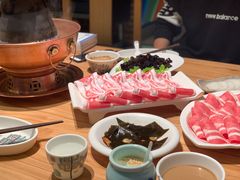 -额尔敦传统涮火锅·烧烤(鑫源山庄店)