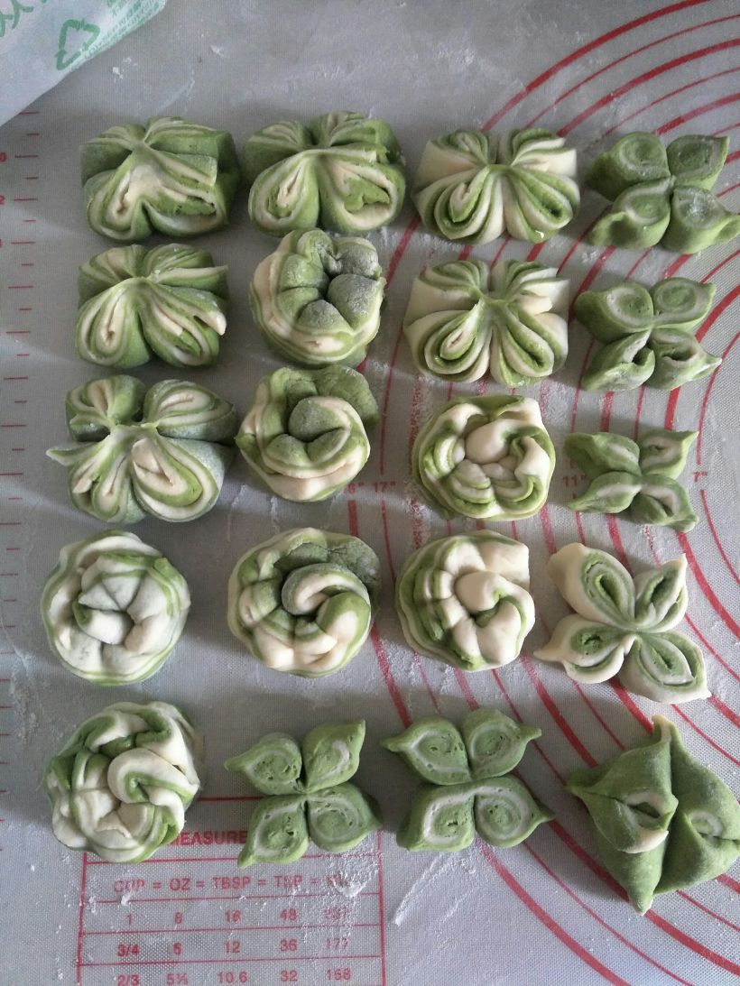 百变花卷做起来,当成给自己的礼物吧