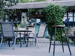 -百里峡七彩艺术小镇