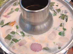 -Chom Cafe and Restaurant