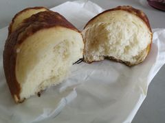 经典德国碱水面包-啊噗吐呦现场烘焙(麦凯乐店)