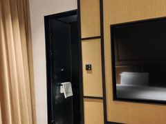 -万泊酒店(长沙五一广场国金中心店)