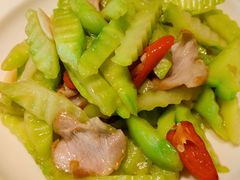 佛手瓜炒炭烧肉-同喜烤鸭店(光芒店)