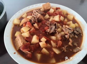下饭菜西红柿土豆炖肥牛