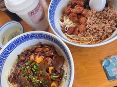 -沪西老弄堂面馆(定西路店)