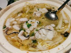 酸菜鸭嘴鱼-漓江又一軒·广西菜·桂林米粉(梅林店)