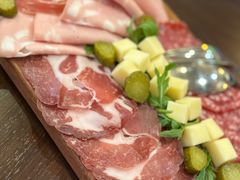 -卡佩罗意大利餐厅及酒吧Al Cappello Trattoria