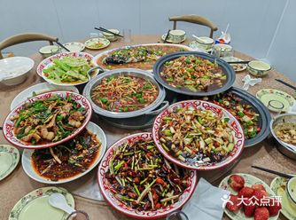 被这家自贡菜辣麻了！太好吃了