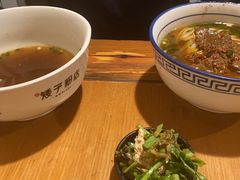 -矮子粉店1985·长沙米粉(湘春路店)