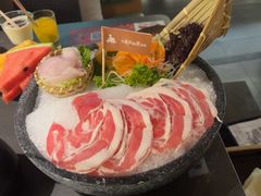 -湊湊火锅·茶憩(杭州湖滨银泰in77店)