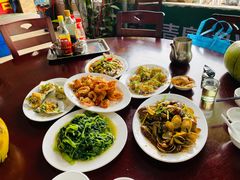 -岛中岛·海鲜大排档·万宁老字号(东澳店)