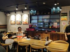 大堂-鑫花溪牛肉米粉(人民广场店)