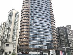 门面-三人行骨头王火锅(长寿店)