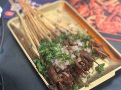 -何师烧烤Pro ·江湖川菜·小龙虾·精酿(太古里旗舰店)