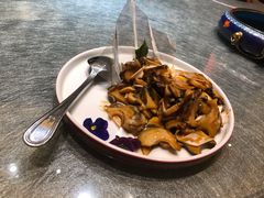 温拌海螺-四季厨房 鲁菜·孔府烤鸭(高新万达店)