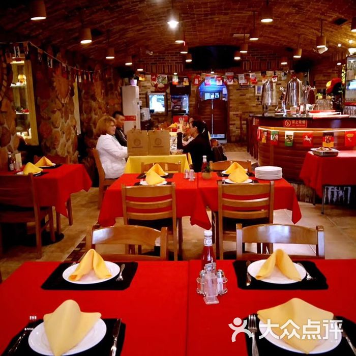 申德勒加油站西餐厅