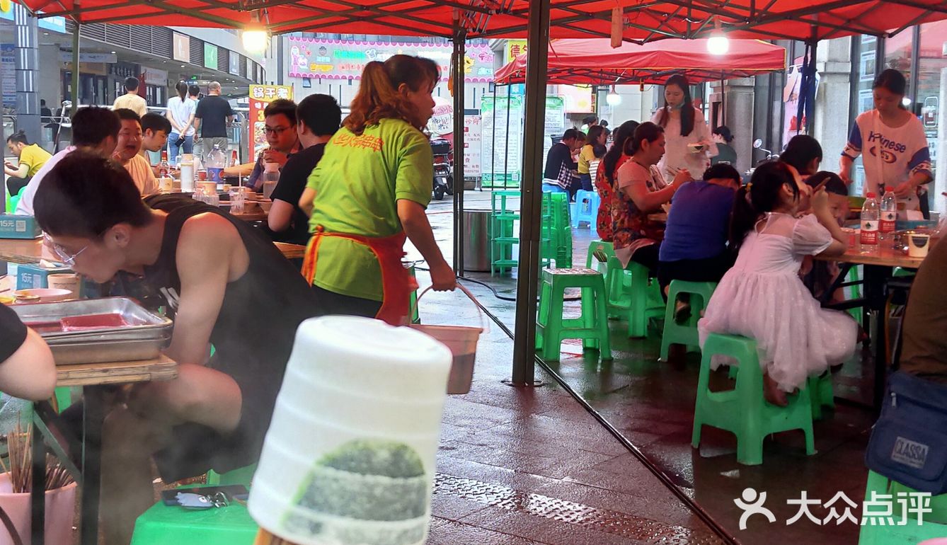 本来准备去秒杀结果时间没把握好没秒到，然后就来吃这家