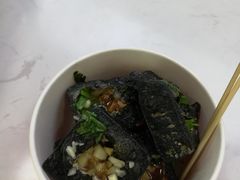 -黑色经典·长沙臭豆腐(粤华路店)