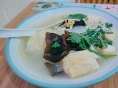 -小杨生煎(金山百联购物中心3楼店)