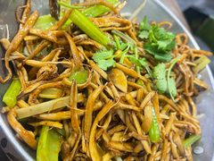 干锅茶树菇-六和孝顺素食餐厅(西湖道店)