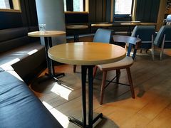 大堂-星巴克(红房子店)