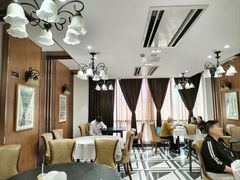 -老人和饭店(淮海中路店)