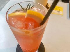 -彳亍咖啡·这里(水湾路店)