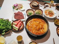 -贵府酸汤牛肉火锅·贵州老字号(飞山街店)