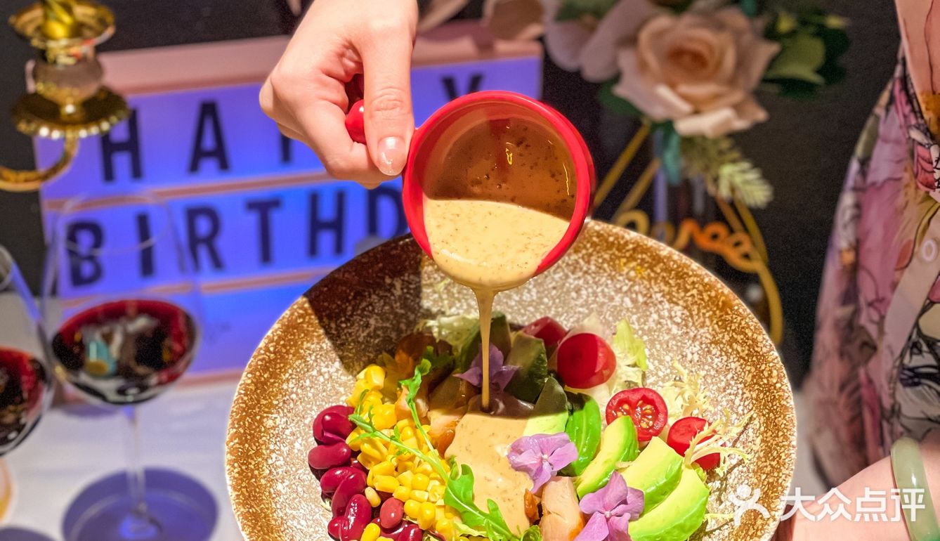 南京平价西餐厅｜百元吃战斧牛排🉐️免费布置