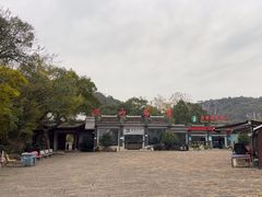 -伍山海滨石窟