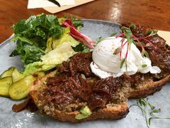 慢煮牛肉温泉蛋吐司-O'mills Sourdough Bakery&Bistro(永嘉路店)