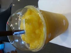 芒果雪泥-麦当劳(中山公园龙之梦店)